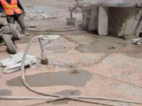 互助水泥混凝土路面板底注浆技术 路面脱空注浆整治方案